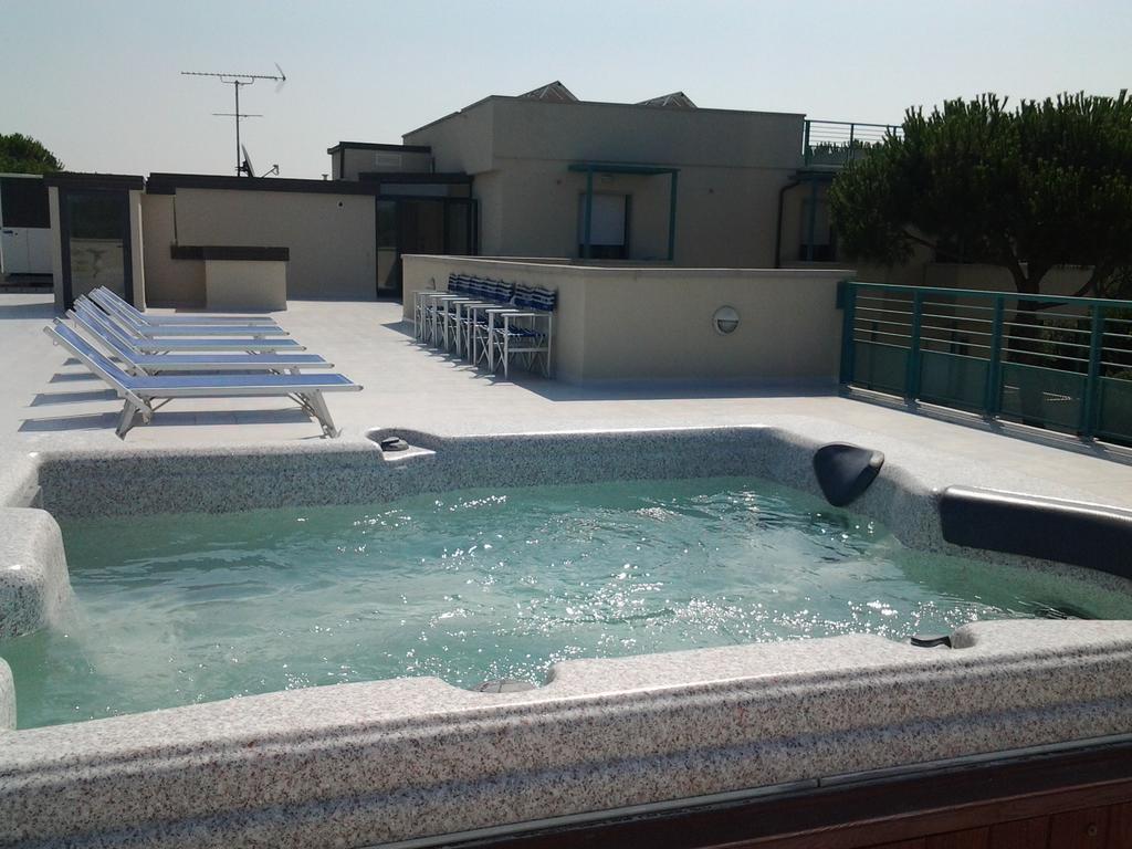 Affittacamere Floramare Marina Di Bibbona Exterior foto